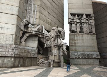 скулптурната фигура на хан Аспарух